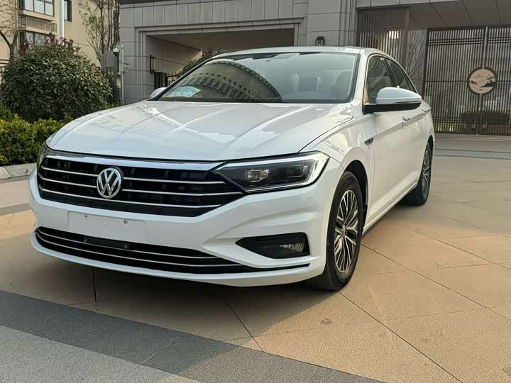 Фото 1 - Volkswagen Sagitar L