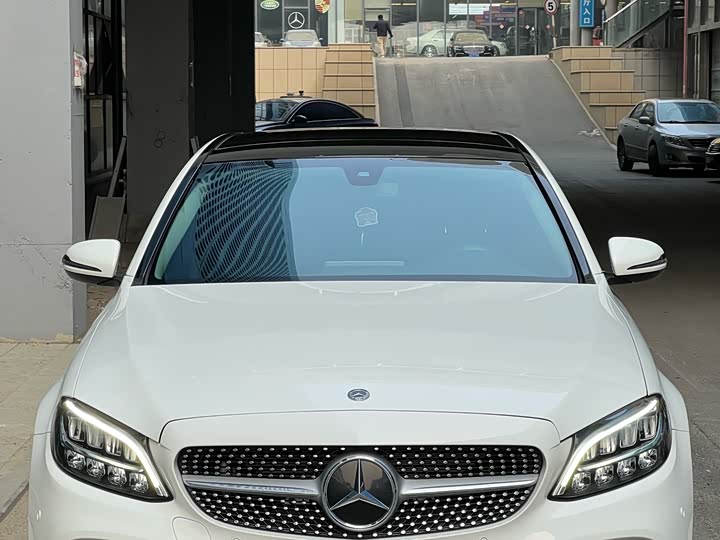 Фото 2 - Mercedes-Benz C-Class