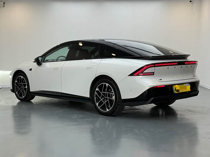 Фото 3 - XPeng F57