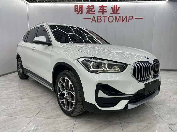 Фото 2 - BMW X1