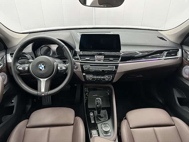 Фото 6 - BMW X1