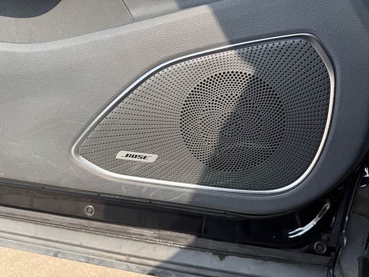 Фото 8 - Hongqi HS5