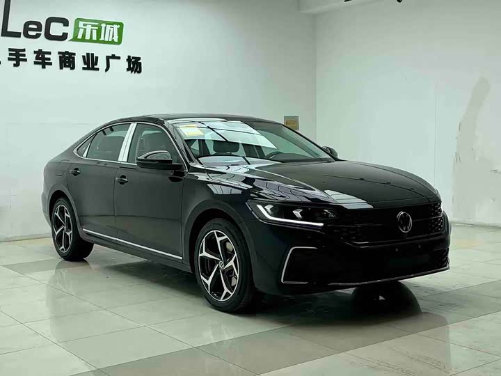 Фото 3 - Volkswagen Passat