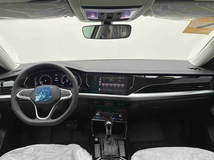 Фото 8 - Volkswagen Passat