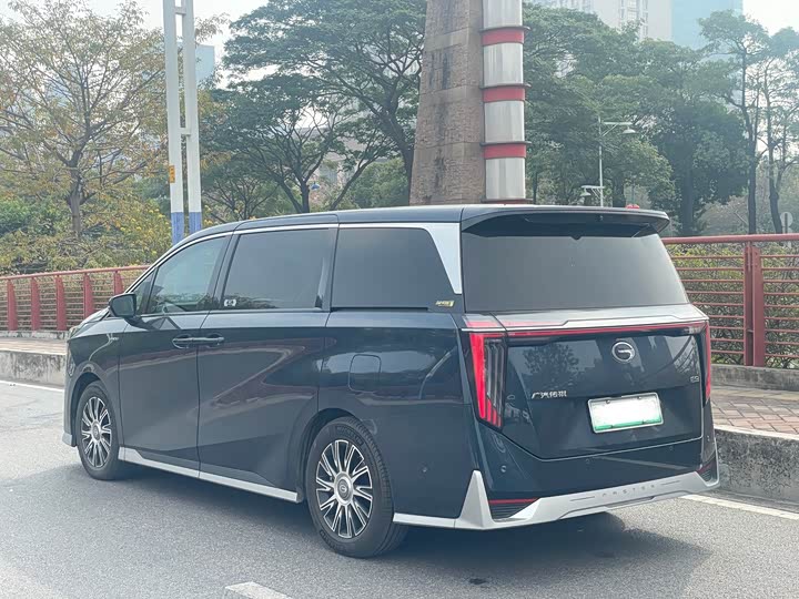 Фото 5 - GAC Trumpchi E9