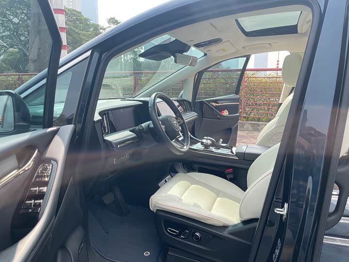 Фото 8 - GAC Trumpchi E9