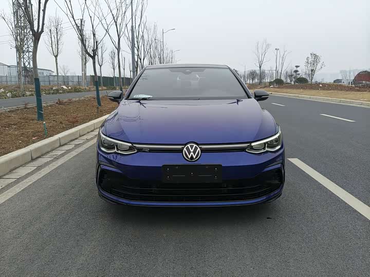 Фото 2 - Volkswagen Golf