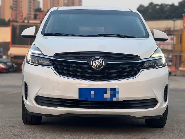 Фото 2 - Buick GL8 ES