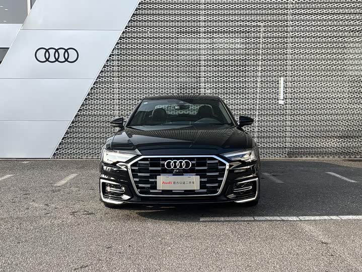 Фото 2 - Audi A6L