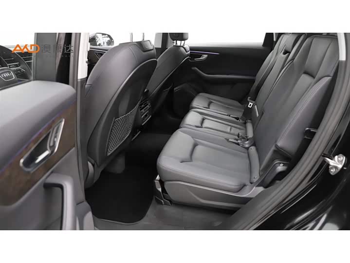 Фото 7 - Audi Q7