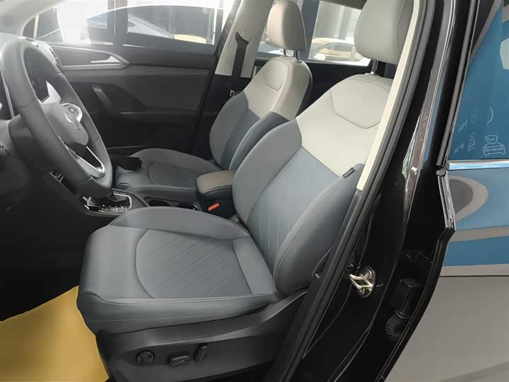 Фото 7 - Volkswagen Tharu