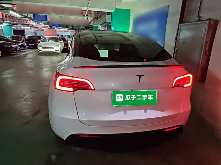 Фото 6 - Tesla Model Y