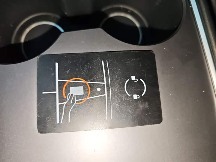 Фото 9 - Tesla Model Y