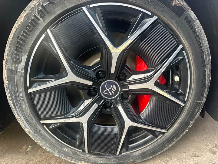 Фото 9 - BYD Han