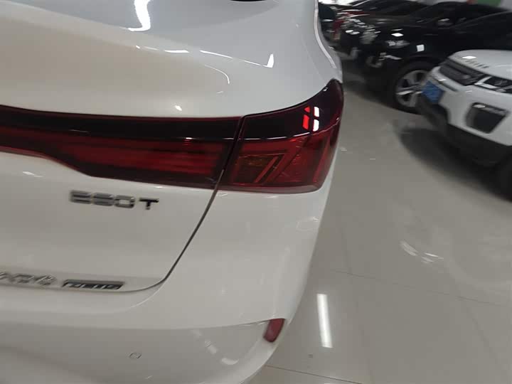 Фото 8 - Changan Eado Plus