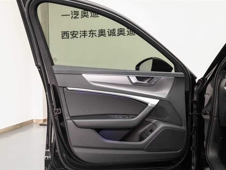 Фото 9 - Audi A6L