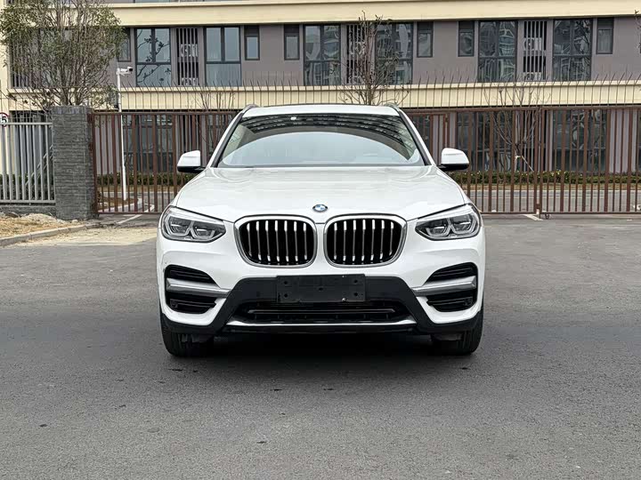 Фото 2 - BMW X3