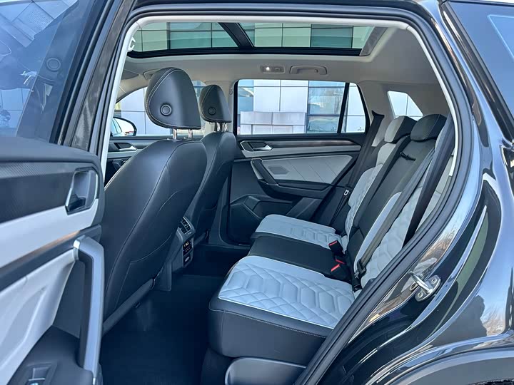 Фото 8 - Volkswagen Tayron