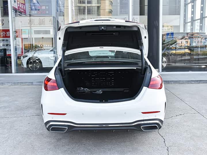 Фото 9 - Mercedes-Benz C-Class