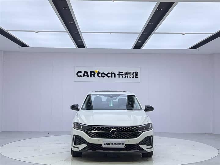 Фото 8 - Volkswagen Lavida