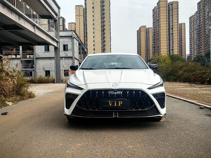 Фото 2 - MG Motor 5 Scorpio