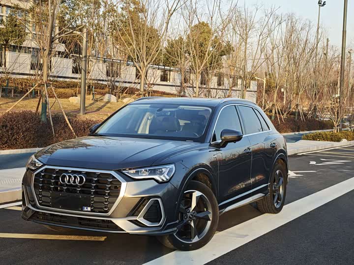 Фото 1 - Audi Q3