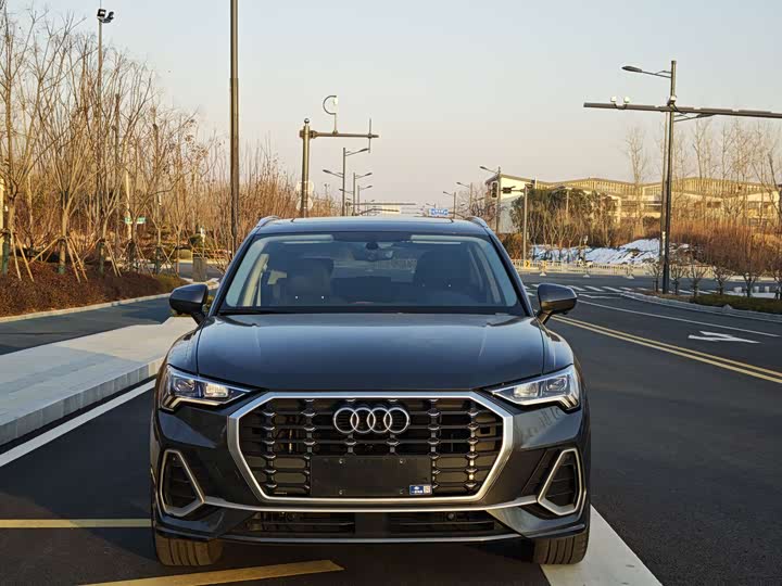 Фото 2 - Audi Q3