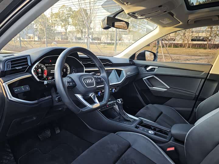 Фото 5 - Audi Q3