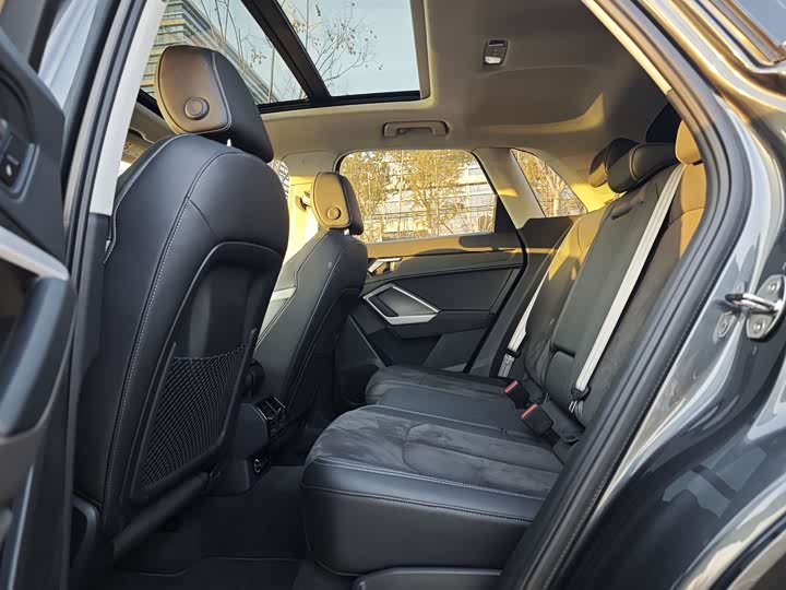 Фото 6 - Audi Q3