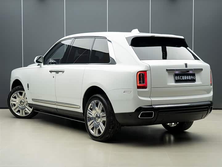 Фото 4 - Rolls-Royce Cullinan
