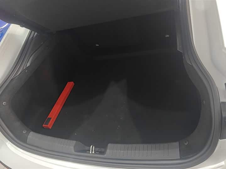 Фото 4 - Changan UNI-V