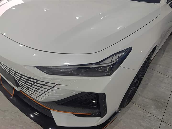 Фото 5 - Changan UNI-V