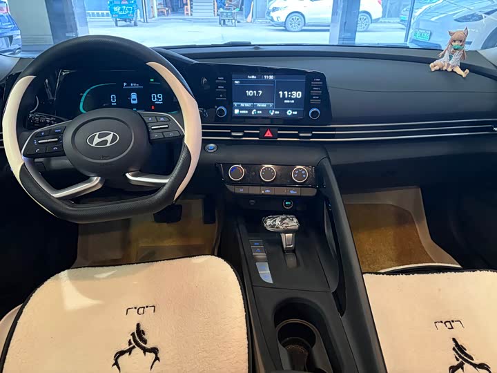 Фото 5 - Hyundai Elantra N line