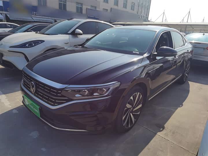 Фото 2 - Volkswagen Passat