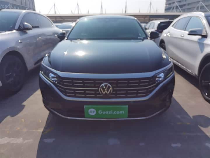 Фото 3 - Volkswagen Passat