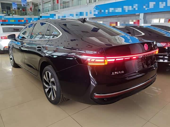 Фото 5 - Volkswagen Passat