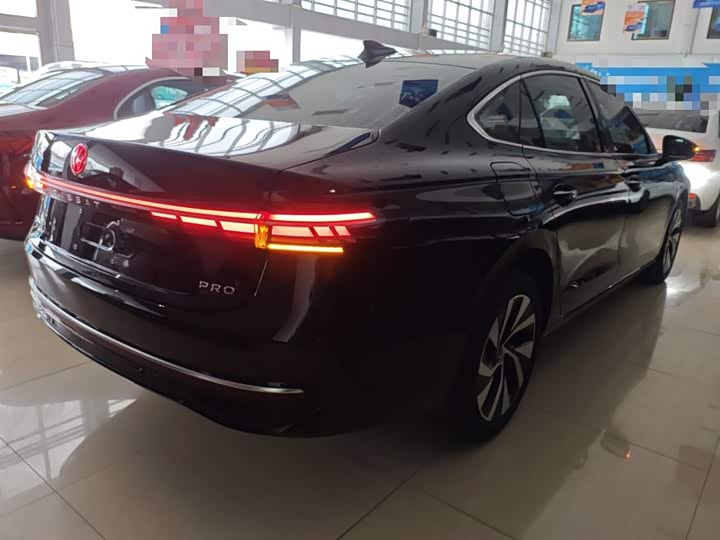 Фото 7 - Volkswagen Passat