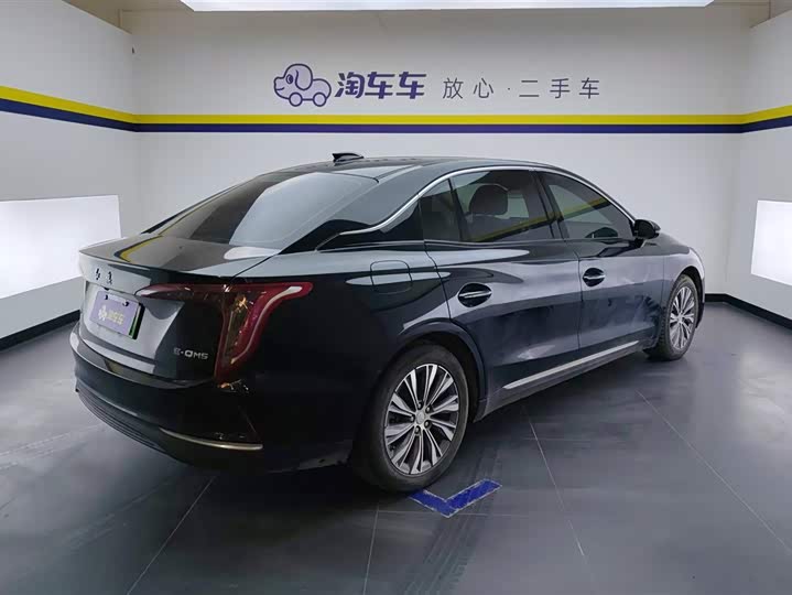 Фото 3 - Hongqi E-QM5