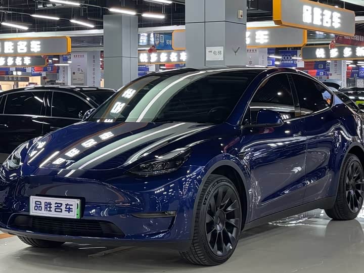 Фото 1 - Tesla Model Y
