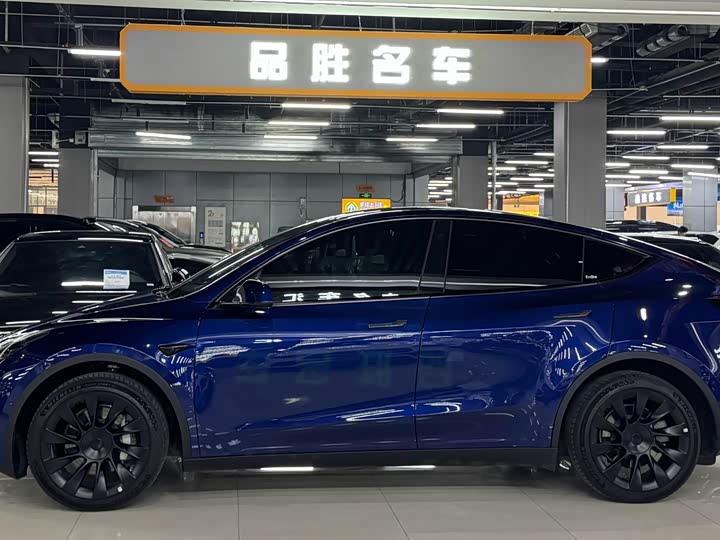 Фото 3 - Tesla Model Y