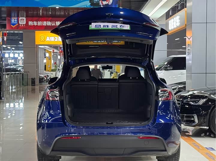 Фото 6 - Tesla Model Y
