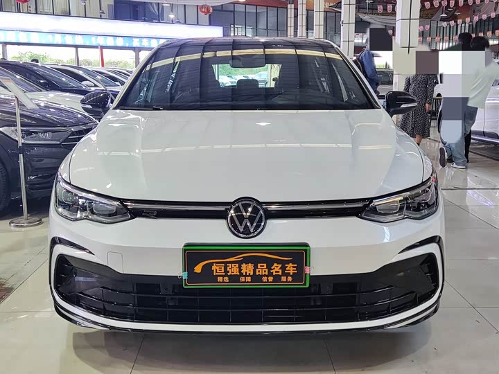 Фото 1 - Volkswagen Golf