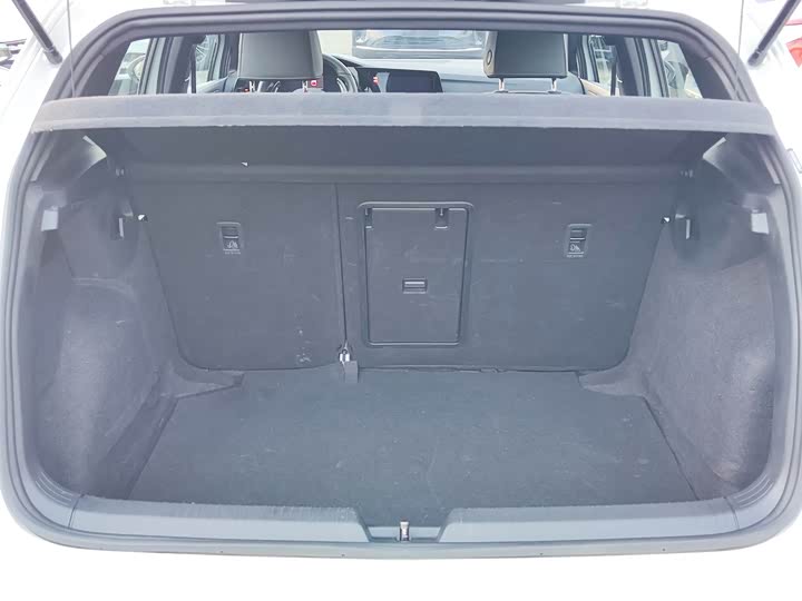 Фото 5 - Volkswagen Golf