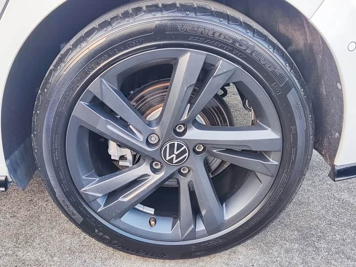 Фото 6 - Volkswagen Golf