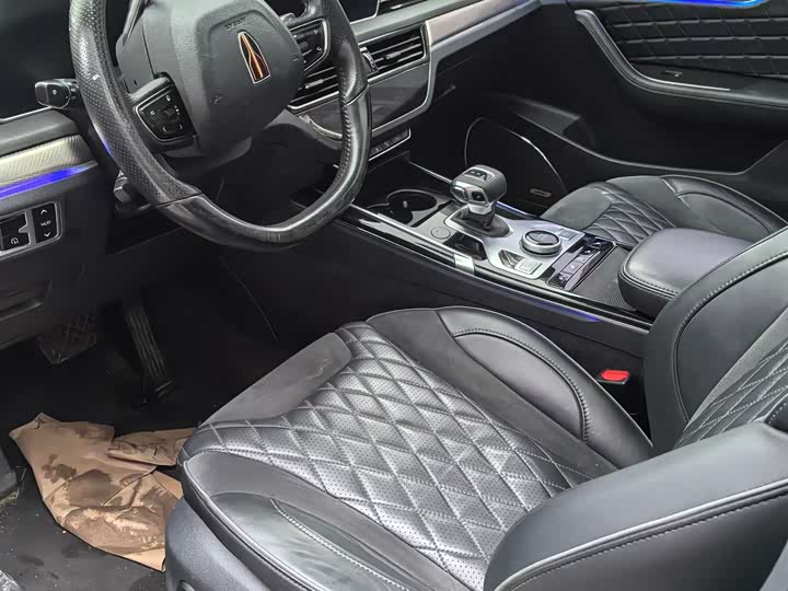 Фото 8 - Hongqi H5