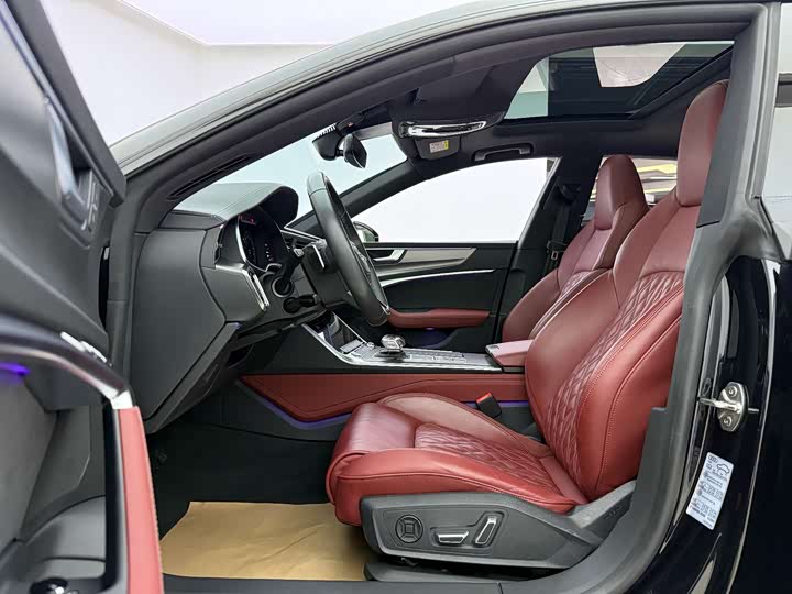 Фото 5 - Audi A7L