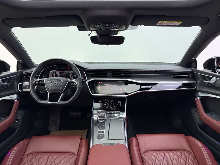 Фото 8 - Audi A7L