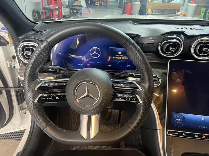 Фото 9 - Mercedes-Benz C-Class