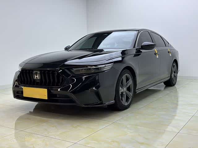 Фото 1 - Honda Inspire