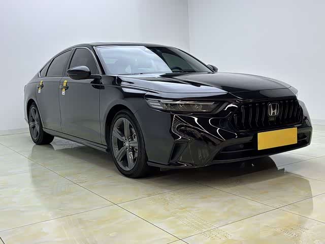 Фото 3 - Honda Inspire